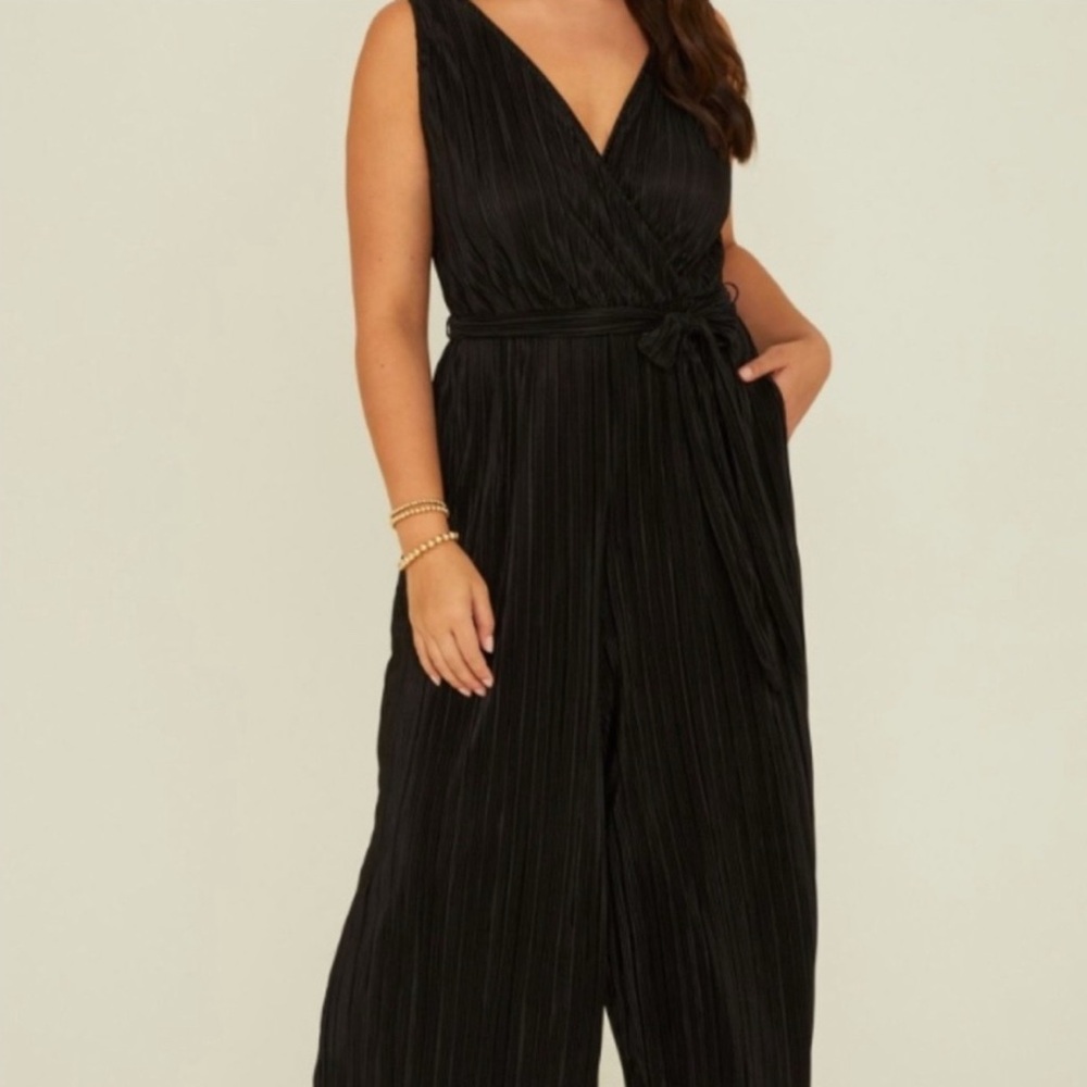 Aula Black Pleated jumpsuit